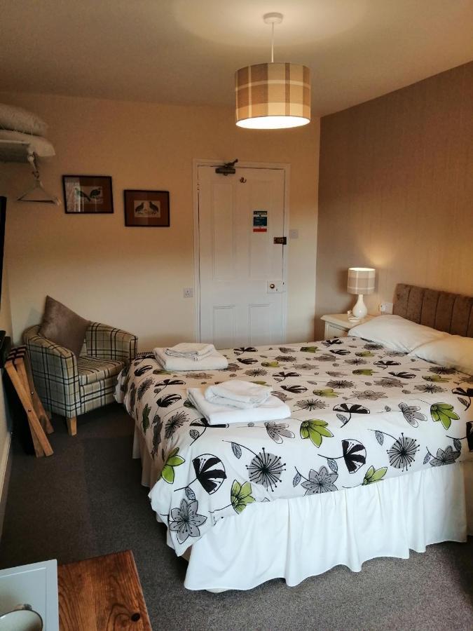 Lion Hotel Llanbister Esterno foto